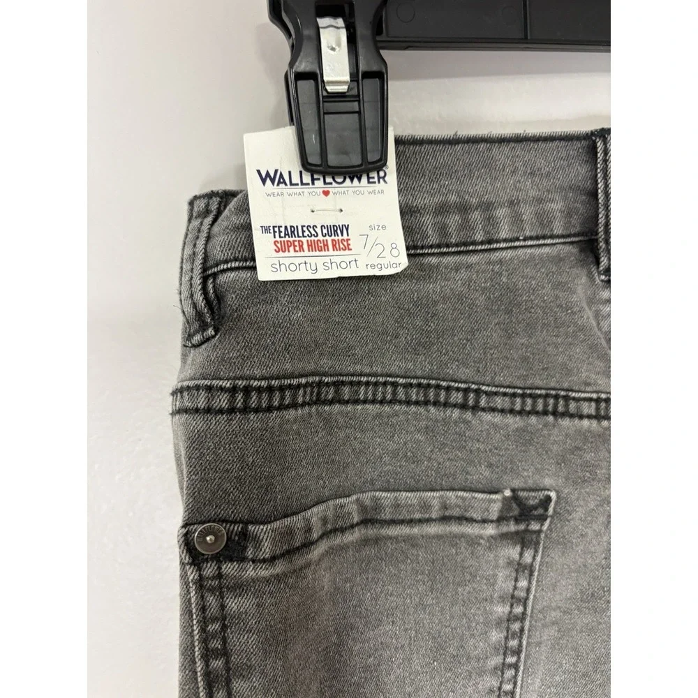 Wallflower The Fearless Curvy Super‎ High Rise Denim Shorts Gray Wash Size 7